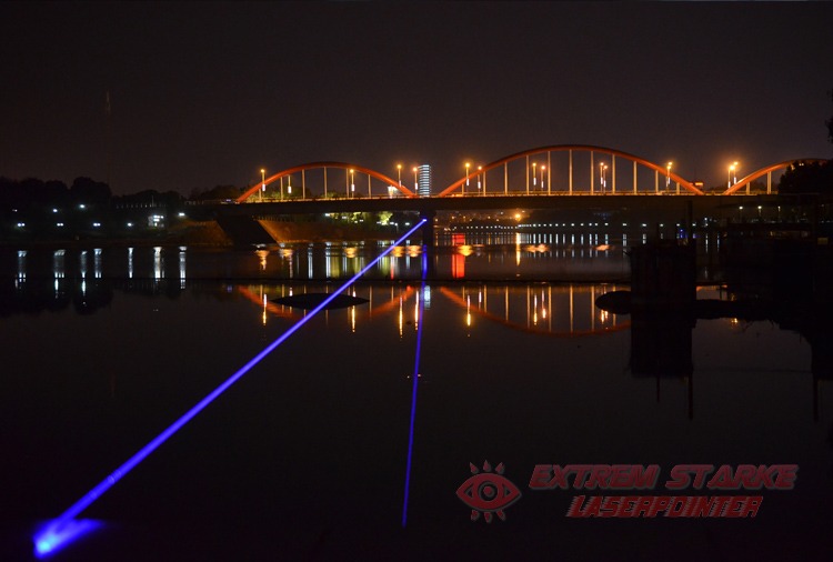 Laserpointer-10000mW-Blau-Nachteffekt